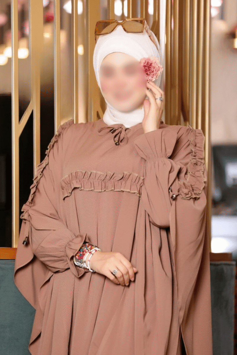 ⁦ادناء رونزا⁩ - الصورة ⁦2⁩
